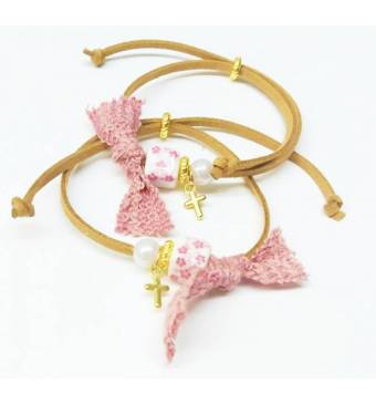 Σουέτ βραχιόλι με κεραμεική χάντρα και επίχρυσα στοιχεία.